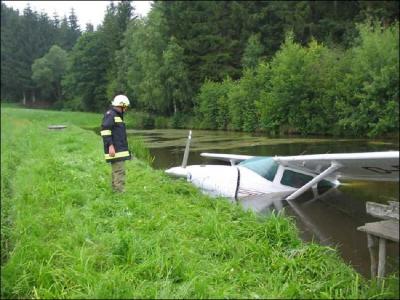 Cessna Takes a Swim